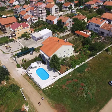 Luna Villa *