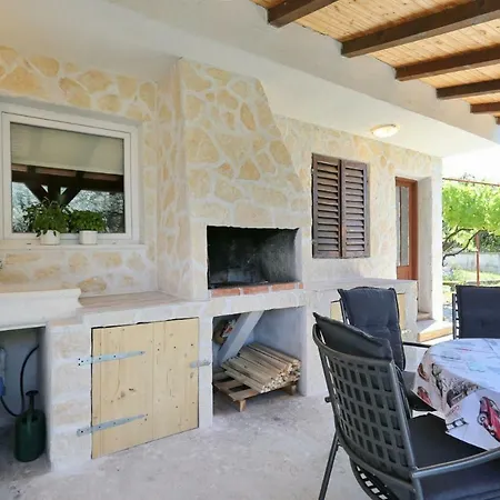 Luna Villa *